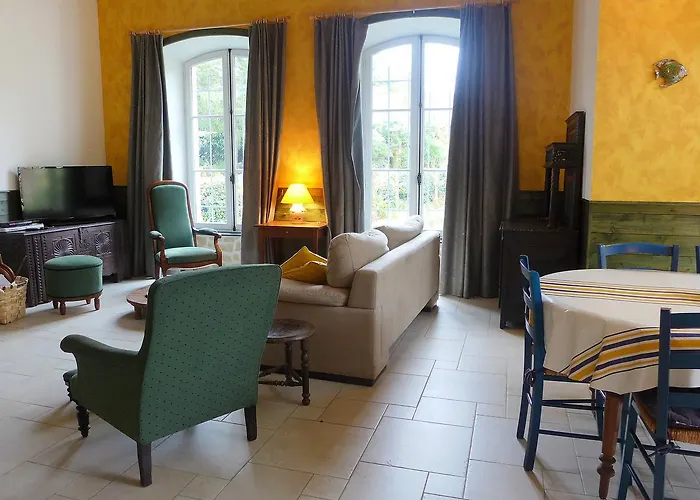 Le Chant Des Milans By Interhome